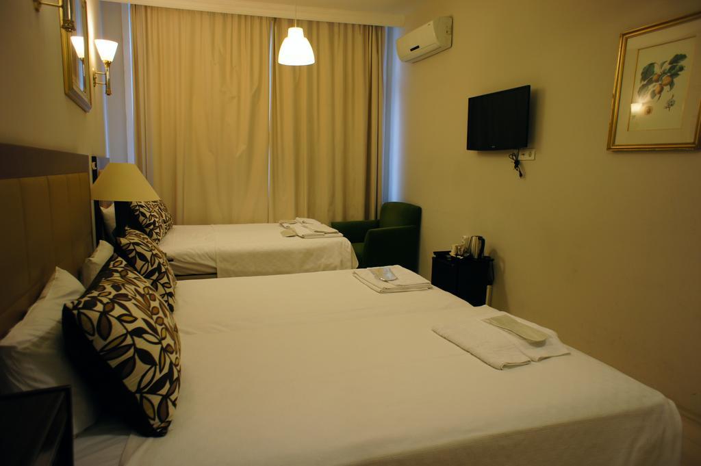 Academia Hotel Istanbul Exterior photo