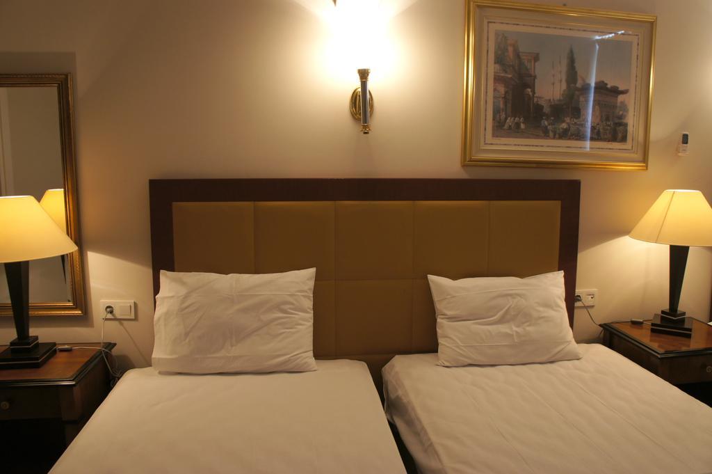 Academia Hotel Istanbul Room photo