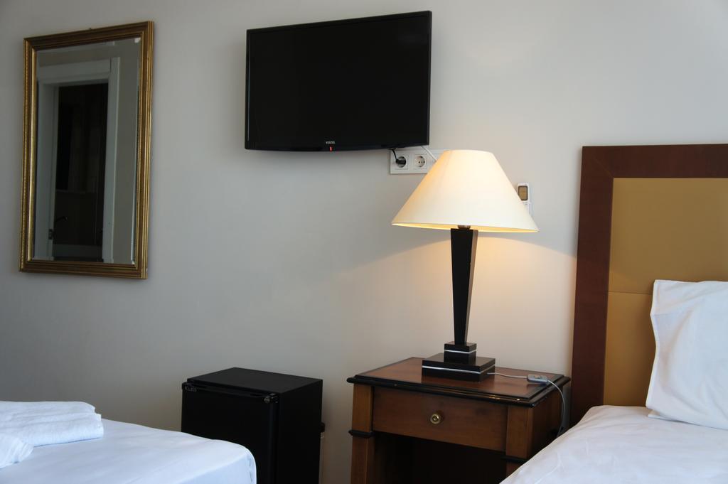 Academia Hotel Istanbul Room photo