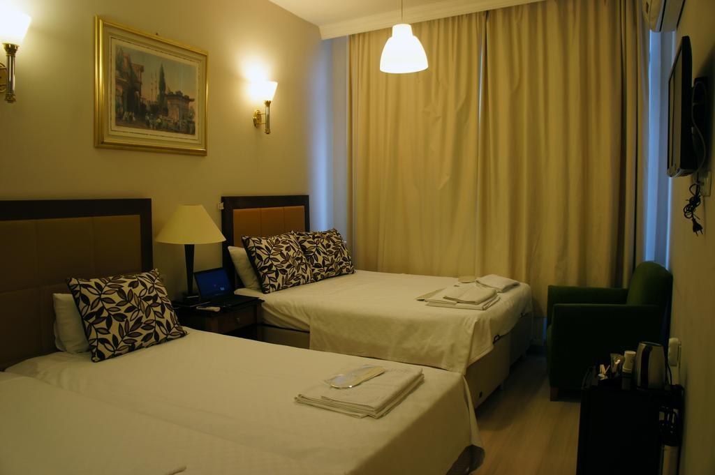 Academia Hotel Istanbul Room photo