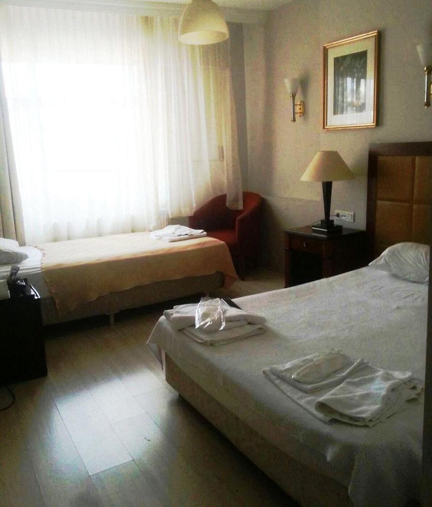 Academia Hotel Istanbul Exterior photo
